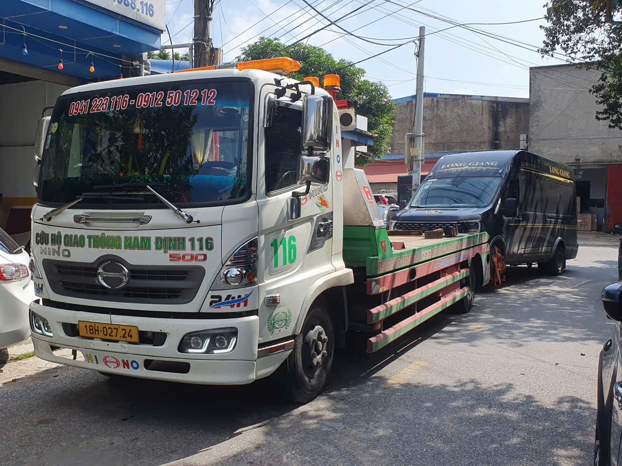 Sàn xe ô tô bị vô nước – Nguyên nhân và cách khắc phục như thế nào ?